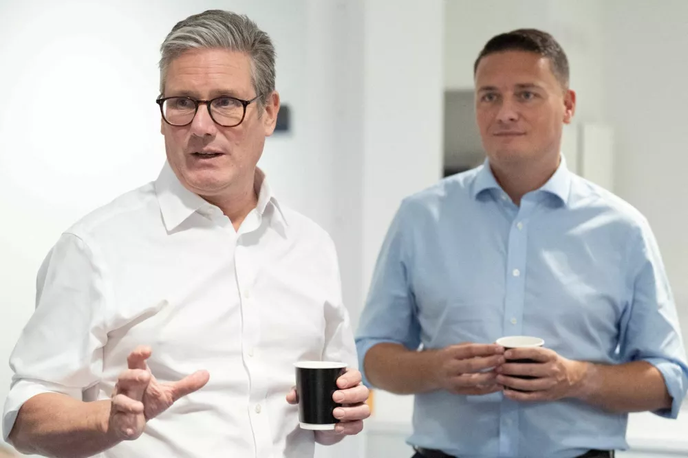 FILE PHOTO: Prime Minister Sir Keir Starmer and Health Secretary, Wes Streeting during a visit to the University College London Hospital (UCLH) where they saw how Proton Beam Therapy is used and met the staff who operate it. Picture date: Wednesday September 11, 2024. Stefan Rousseau/Pool via REUTERS/File Photo