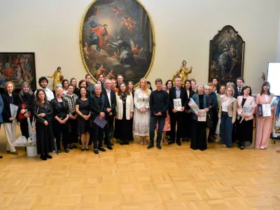 Prejemniki leto&scaron;njih Valvazorjevih nagrad in odličij F Narodna galerija