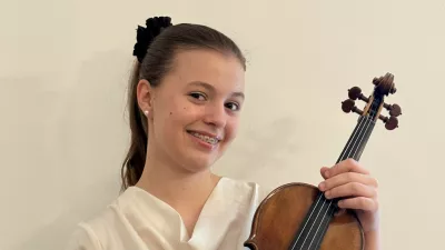 Od plakata v sobi do milijonske violine: neverjetna zgodba na&scaron;e 17-letne violinistke