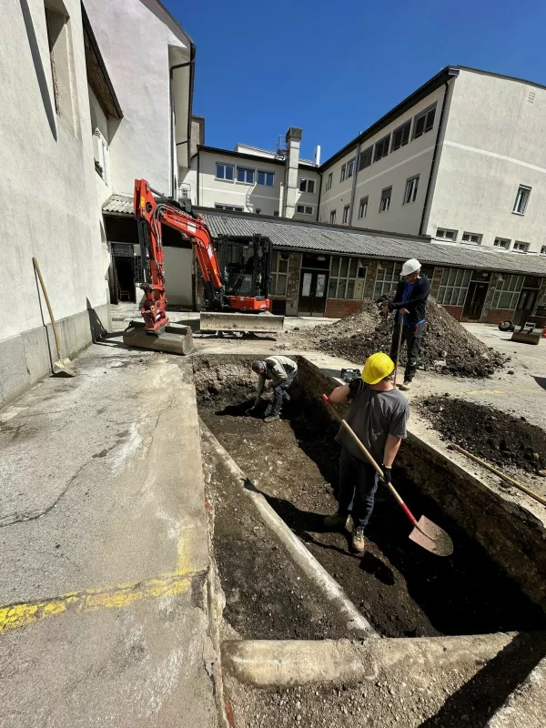 Kaj vse se skriva na območju kranjske tržnice?