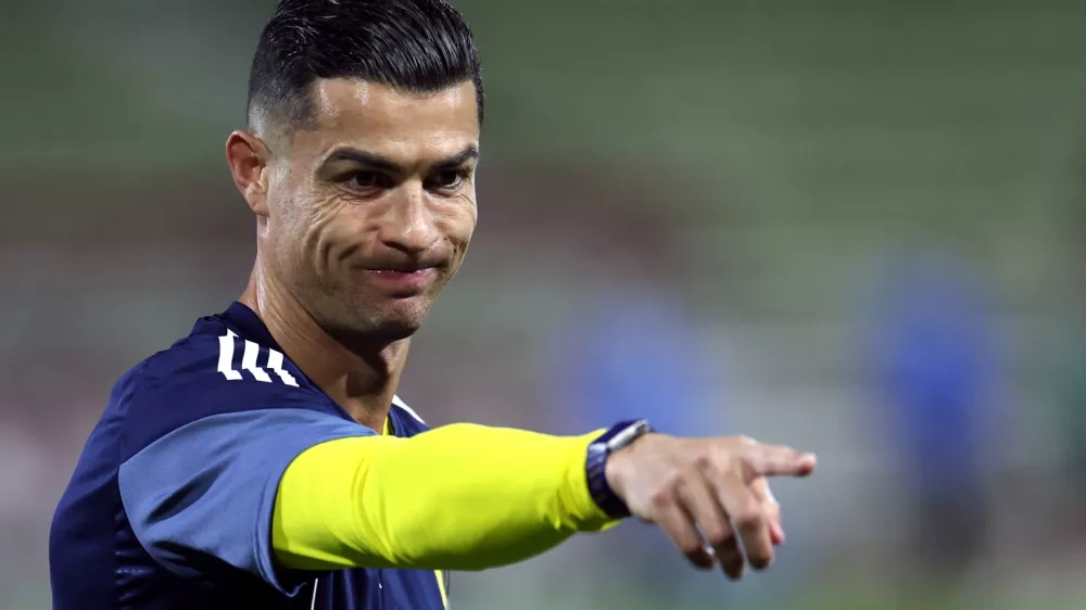 Soccer Football - Saudi Pro League - Al Najma v Al Nassr - King Abdullah Sport City Stadium, Jeddah, Saudi Arabia - February 25, 2026 Al Nassr's Cristiano Ronaldo during the warm up before the match REUTERS/Hamad I Mohammed