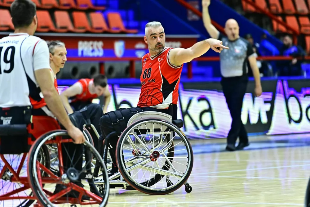 Milan Slapničar, ko&scaron;arka v vozičku