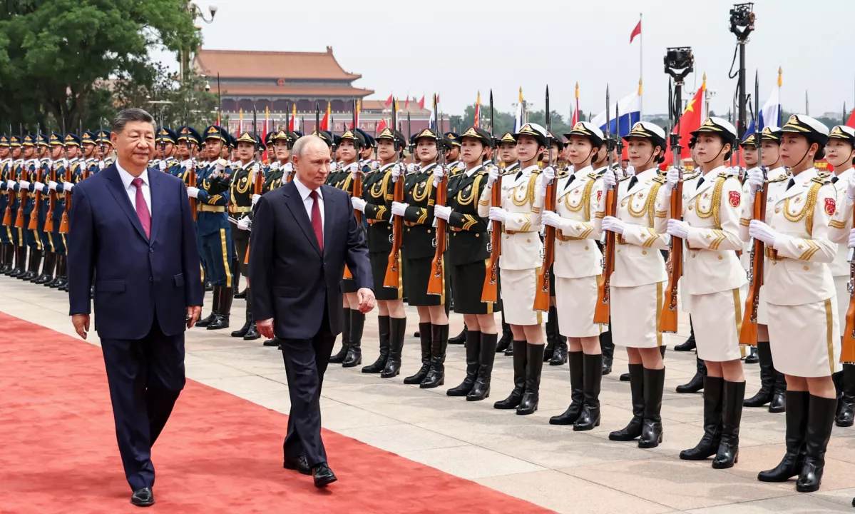 Putin in Xi na srečanju s hvalo na račun dvostranskih odnosov