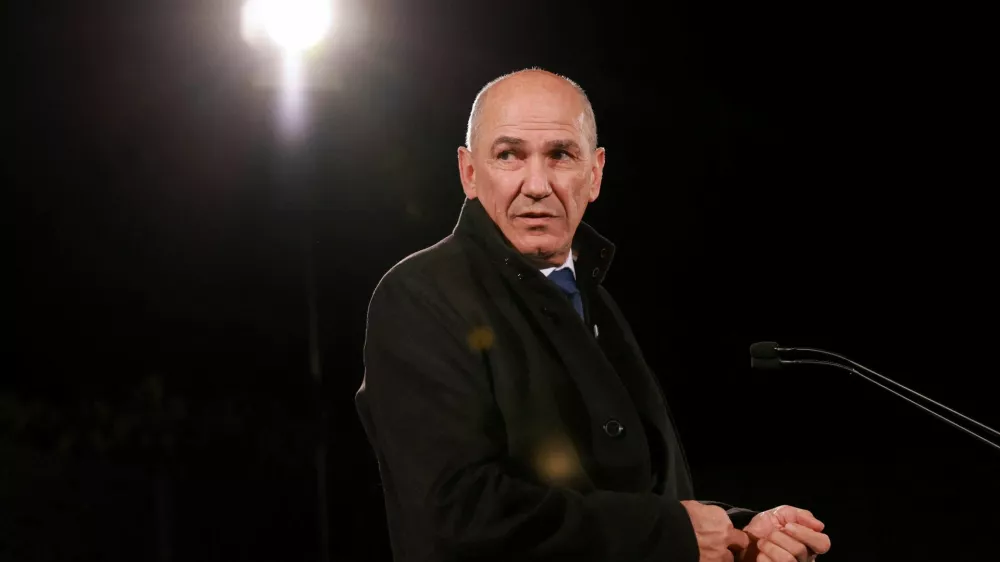 FILE PHOTO: President of the Slovenian Democratic Party (SDS) Janez Jansa delivers a statement after the polls closed on the day of the parliamentary elections in Ljubljana, Slovenia, March 22, 2026. REUTERS/Borut Zivulovic/File Photo