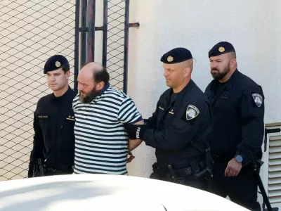 Kristijan Aleksić je osumljen, da je terasi domače hi&scaron;e ubil 19-letnika, ki mu je dostavil pico. 
