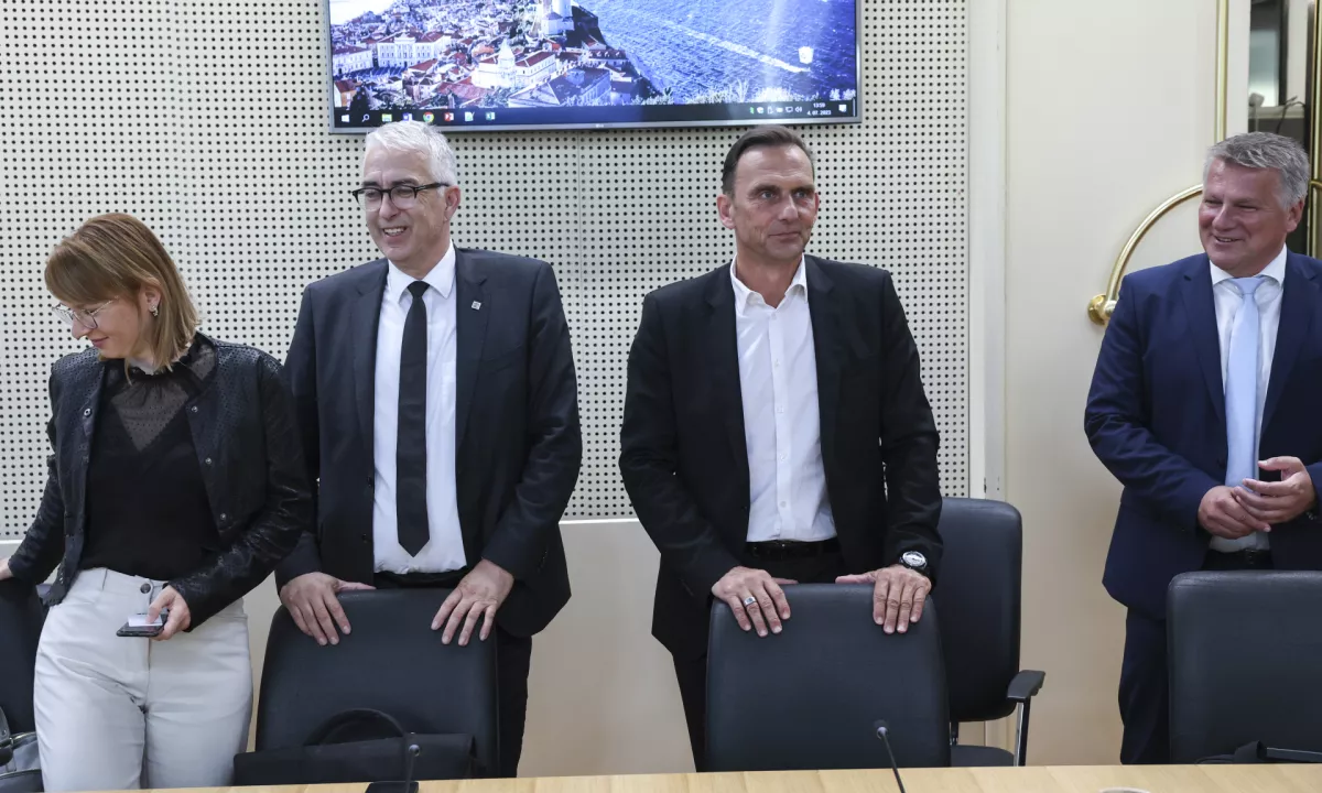 ZDS podpira predlagano ukinitev obveznosti odtegovanja sindikalne članarine od plače