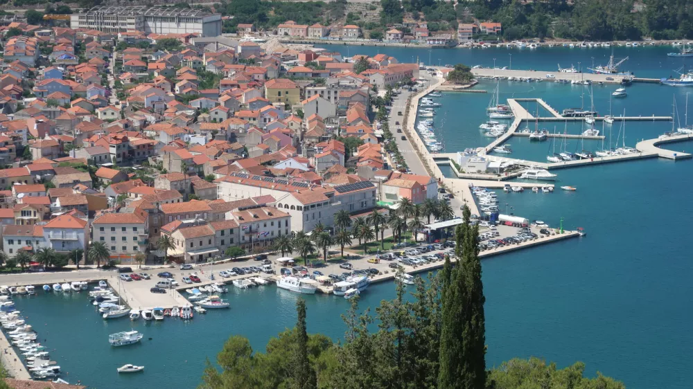 Korčula, Vela Luka. Foto: Tatjana Pihlar 