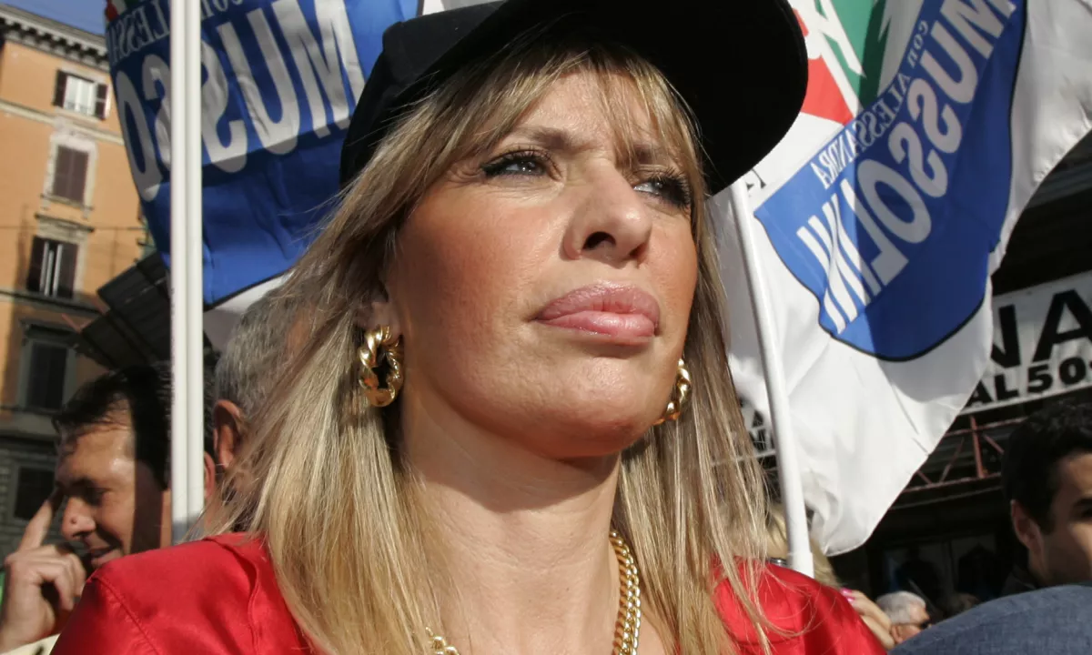 Od politike do televizije: Mussolinijeva vnukinja zmagala v italijanskem Velikem bratu
