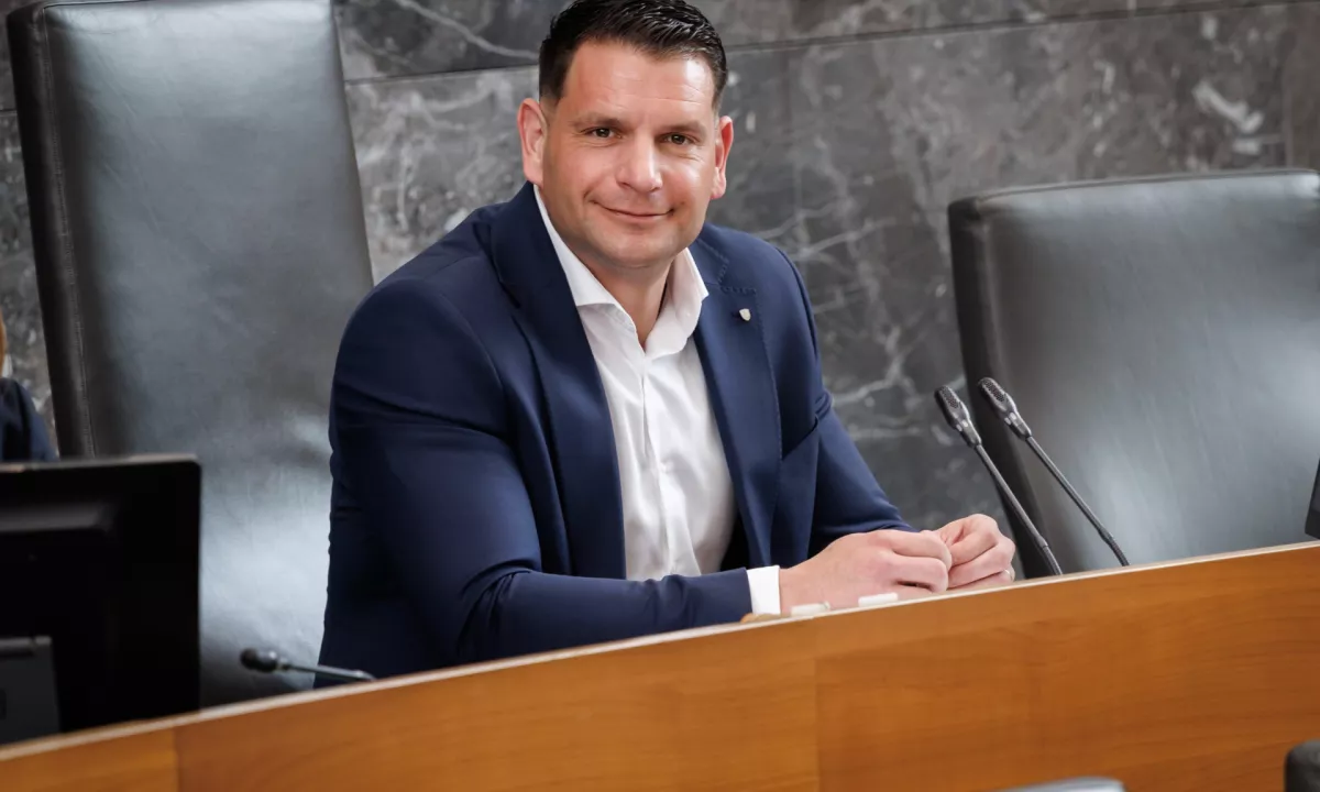 Stevanović naj bi o domnevnem podkupovanju poslancev Resnice obvestil tožilstvo