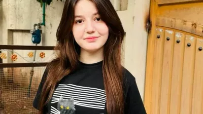 Pakistanska vplivnica Sana Yousaf, ki jo je pri 17. letih ubil Umar Hayat. Obsodili so ga na smrtno kazen. 