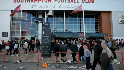 FILE PHOTO: Soccer Football - Championship - Play Offs - Semi Final - Second Leg - Southampton v Middlesbrough - St Mary's Stadium, Southampton, Britain - May 12, 2026 Southampton fans outside the stadium before the match. Action Images/Peter Cziborra EDITORIAL USE ONLY. NO USE WITH UNAUTHORIZED AUDIO, VIDEO, DATA, FIXTURE LISTS, CLUB/LEAGUE LOGOS OR 'LIVE' SERVICES. ONLINE IN-MATCH USE LIMITED TO 120 IMAGES, NO VIDEO EMULATION. NO USE IN BETTING, GAMES OR SINGLE CLUB/LEAGUE/PLAYER PUBLICATIONS. PLEASE CONTACT YOUR ACCOUNT REPRESENTATIVE FOR FURTHER DETAILS../File Photo