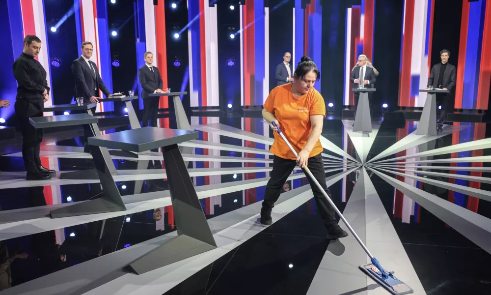 Vladimir Prebilič, Anže Logar, Matjaž Han, Miha Kordi&scaron;, Robert Golob, Luka Mesec- 19.02.2026 - Prvo soočenje predsednikov strank na RTV SLO - parlamentarne volitve 2026//FOTO: Jaka Gasar