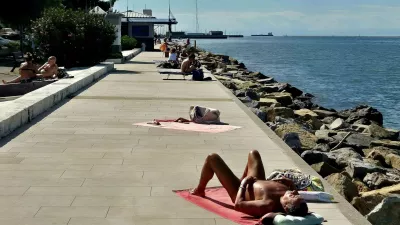 Poletje je tu: prvi pogumneži že v morju, drugi se nastavljajo soncu