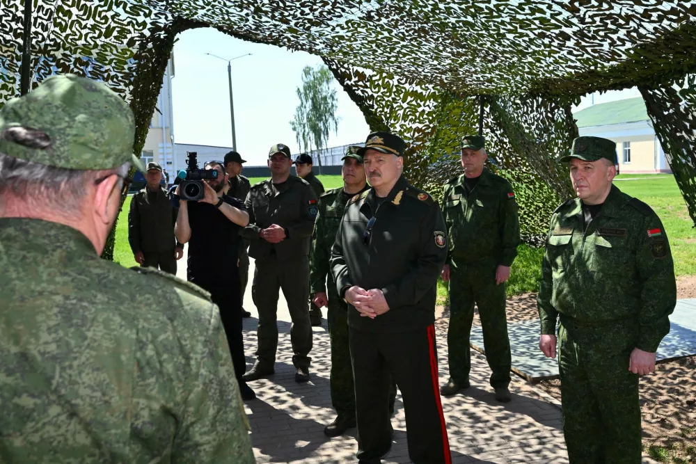 Belarusian President Alexander Lukashenko visits a missile brigade of the Armed Forces during joint Russian-Belarusian nuclear exercises, in the Asipovichy district, Mogilev region, Belarus, May 21, 2026. President of the Republic of Belarus/Handout via REUTERS ATTENTION EDITORS - THIS IMAGE WAS PROVIDED BY A THIRD PARTY. MANDATORY CREDIT.