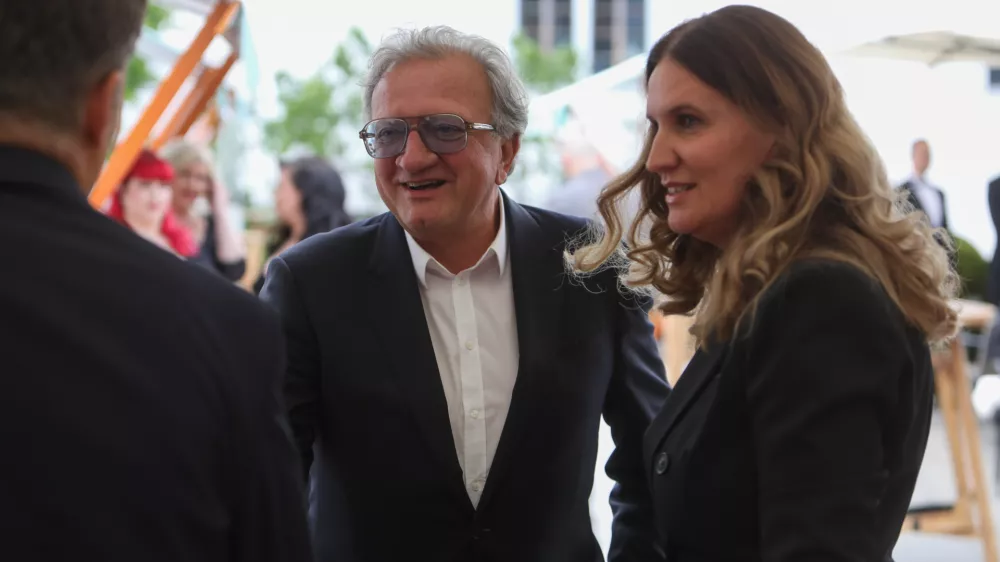 - Marko Bitenc, dr. medicine in lastnik klinike,- 08.05.2026. - Slavnostna seja Mestnega sveta Mestne občine Ljubljana ob Dnevu zmage nad fa&scaron;izmom na kateri so razglasili častna me&scaron;čana in ostale nagrajence MOL in je župan Zoran Janković napovedal vnovično kandidaturo za župana po 20. letih.//FOTO: Bojan Velikonja