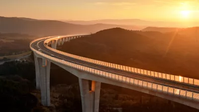 Naš najlepši viadukt bo danes obsijan. Ob morju bo sicer pihala šibka burja.