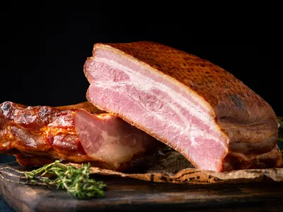 Dimljena slanina / Foto: Istock