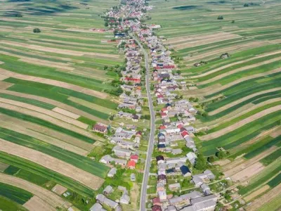 Poljska vas