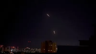 Russian missiles, which appear to be the Oreshnik hypersonic ballistic missile, according to the Ukrainian Air Force, fly during a Russian missile and drone strike, amid Russia's attack on Ukraine, in Kyiv, Ukraine in this screen grab taken from a video May 24, 2026. REUTERS/Gleb&nbsp;Garanich   TPX IMAGES OF THE DAY
