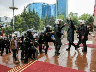 Turkish riot police enter the headquarters of the main opposition Republican People's Party (CHP) to evict its ousted leadership, after authorities ordered enforcement of a court ruling removing the party's leadership from the building, in Ankara, Turkey, May 24, 2026. REUTERS/Efekan Akyuz   TPX IMAGES OF THE DAY