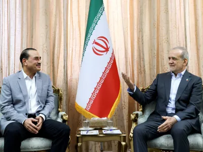 FILE PHOTO: Iranian President Masoud Pezeshkian meets with chief of Defence Forces of Pakistan, Field Marshal Asim Munir, in Tehran, Iran, May 23, 2026. Iran's Presidential website/WANA (West Asia News Agency)/Handout via REUTERS ATTENTION EDITORS - THIS PICTURE WAS PROVIDED BY A THIRD PARTY./File Photo