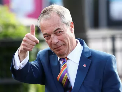 Britain's Reform UK leader Nigel Farage gestures at the Havering Town Hall, following the results of the local elections, in the London Borough of Havering, Britain, May 8, 2026. REUTERS/Jack Taylor