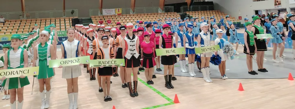 Otvoritev 12. odprtega državnega prvenstva Mažoretne zveze Slovenije. Foto Mojca Marot / Foto: Mojca Marot