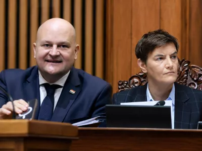 Hrva&scaron;ki minister za gospodasrtvo Ante &Scaron;u&scaron;njar (levo) in predsednica skup&scaron;čine Srbije Ana Brnabić (levo).