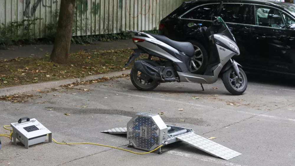11.7.2025 - policija, nadzor prometa, lahka motorna vozila, skuter, mopedFoto: Luka Cjuha