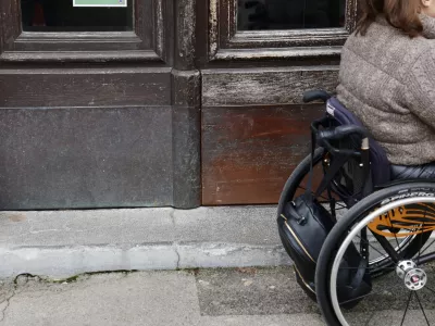 Invalidi ovire