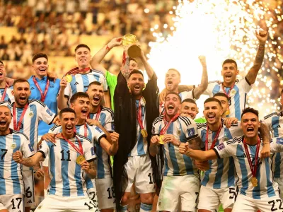 Naslov svetovnega prvaka z zadnjega prvenstva v Katarju bo branila reprezentanca Argentine. / Foto: Reuters