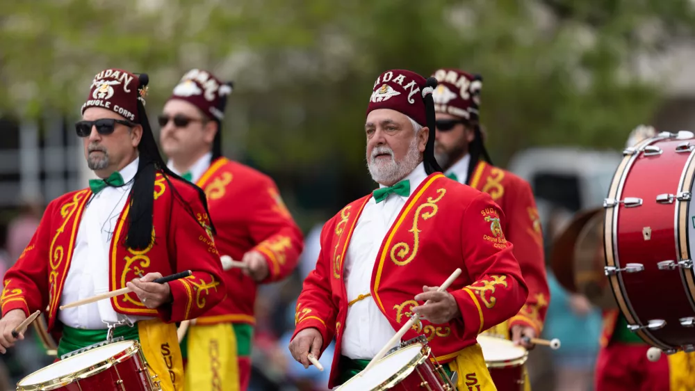 Wilmington, North Carolina, USA - April 6, 2019: The North Carolina"nAzalea Festival, Members of the Drum and Bugle Corps, performing at the parade / Foto: Roberto Galan