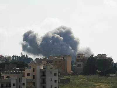 Smoke billows following an Israeli strike in Kfar Joz, Lebanon May 26, 2026. REUTERS/Stringer