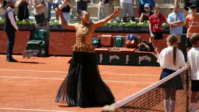 Naomi Osaka of Japan gestures before the first round women's singles tennis match against Laura Siegemund of Germany at the French Open tennis tournament in Paris, Tuesday, May 26, 2026. (AP Photo/Aurelien Morissard)