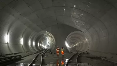 Gotthardbasistunnel, Graubuenden, Schweiz, Bilfinger Berger, Tunnelbau Betonierte Tunnelroehren vor dem Innenausbau noerdlich der Multifunktionsstelle im Gotthardbasistunnel in Sedrun. Tunnel tubes before the interior fittings north the multi-functional point in the Gotthard basis tunnel in Sedrun. (c) 2010 Frank Schultze / Zeitenspiegel