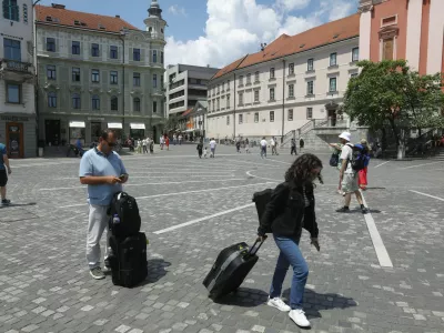 17.06.2024 - turisti v Ljubljani - poletje 2024 - turizem - turistična sezona - kratkoročno oddajanje AirbnbFOTO: Luka Cjuha