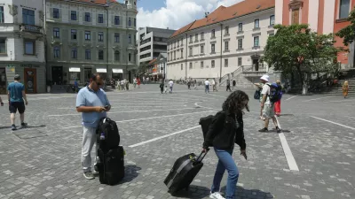 17.06.2024 - turisti v Ljubljani - poletje 2024 - turizem - turistična sezona - kratkoročno oddajanje AirbnbFOTO: Luka Cjuha