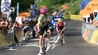 Cycling - Giro d'Italia - Stage 17 - Cassano d'Adda to Andalo - Italy - May 27, 2026 EF Education - EasyPost's Michael Valgren celebrates winning stage 17 REUTERS/Jennifer Lorenzini