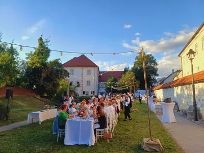 Kranj v pričakovanju turističnega živžava, a tudi iskanja postelj