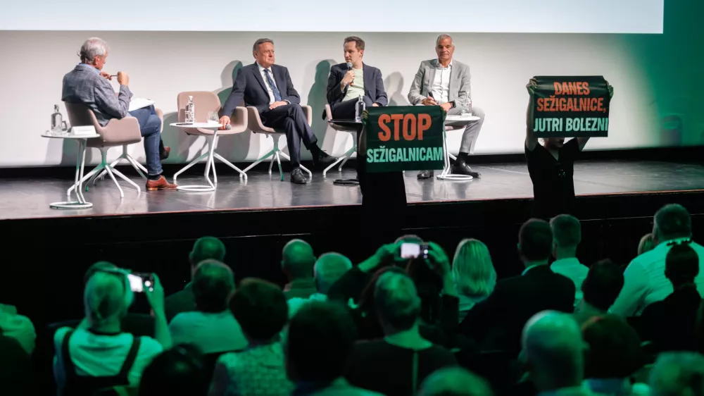 Ljubljana, Kino Siska.Dogodek z naslovom Odpadki, energija in zrak.