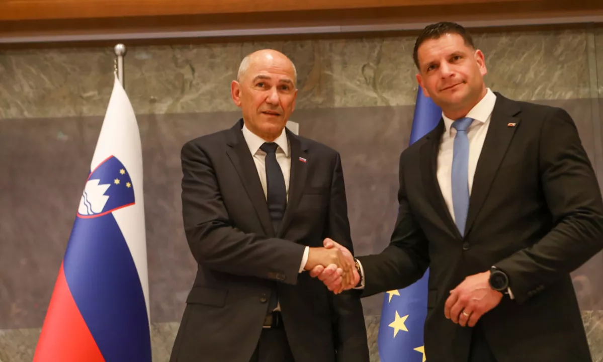 V SDS, trojčku NSi, SLS in Fokus ter Resnici bi na lokalnih volitvah vzeli volilno pravico tujcem rezidentom iz tretjih držav.