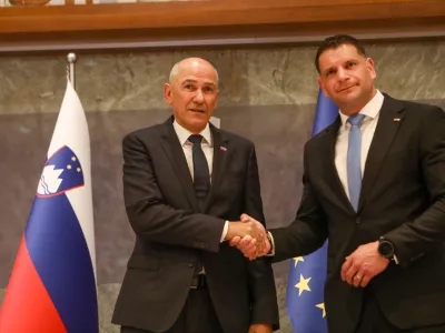 Odvzem volilne pravice kot &ldquo;manj&scaron;a sprememba&rdquo; zakona