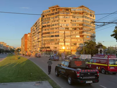 Firefighters and law enforcement work on the site of an explosion at a residential block of flats following a drone hit close to the border with Ukraine, in Galati, Romania, May 29, 2026. Inquam Photos via REUTERS ATTENTION EDITORS - THIS IMAGE WAS PROVIDED BY A THIRD PARTY. ROMANIA OUT. NO COMMERCIAL OR EDITORIAL SALES IN ROMANIA
