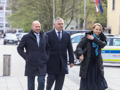 Jernej Vrtovec, Marko Lotrič, Tina Bregantkoalicija NSi, SLS in Fokus Marka Lotriča Jerneja Vrtovca30.3.2026 - Predsednica republike Nata&scaron;a Pirc Musar bo v uradu predsednice (Erjavčeva 17) na neformalne pogovore sprejela predsednico in predsednike strankFoto: Luka Cjuha