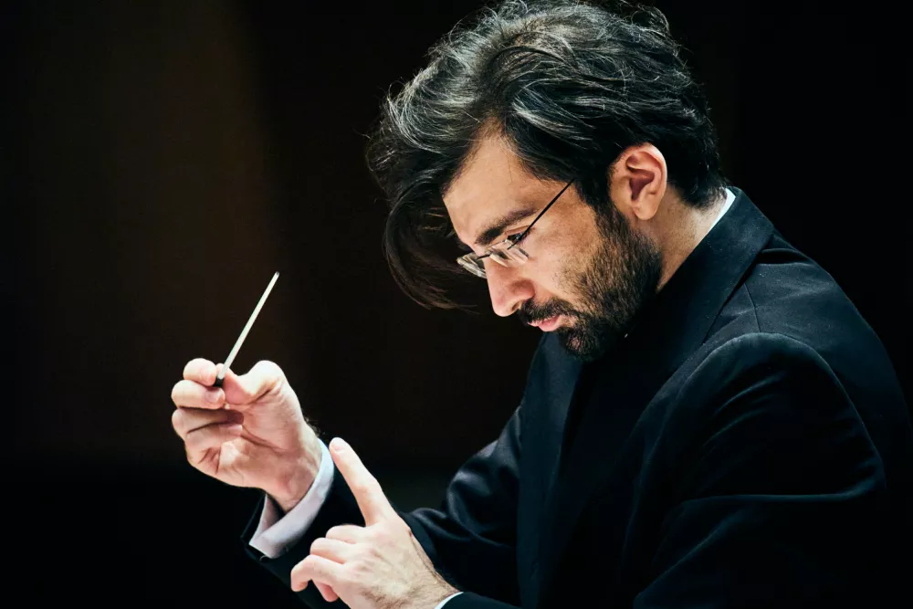 Glavni dirigent Orkestra Slovenske filharmonije Kahi Solomni&scaron;vili (Foto: Taira Tairadate)