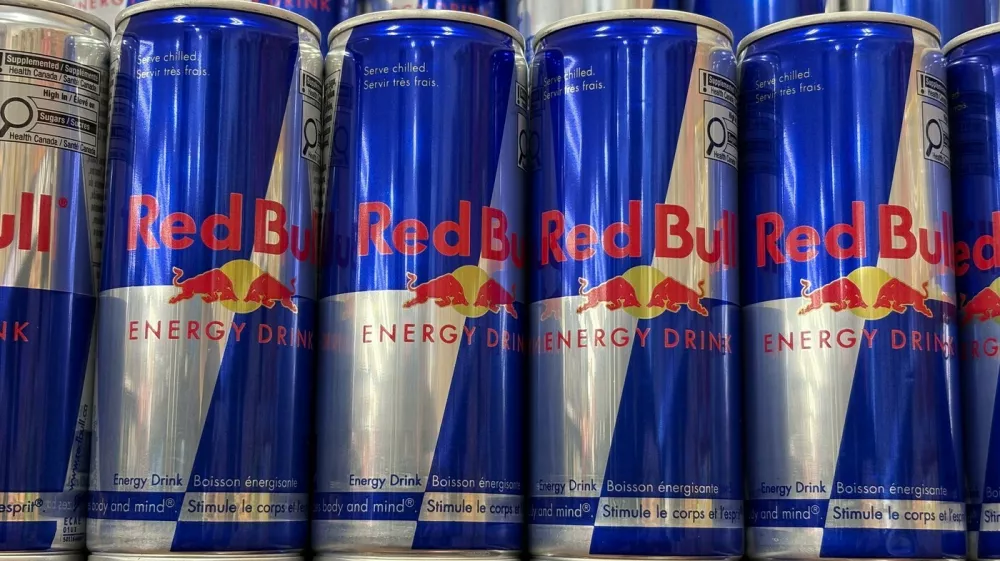 Na Hrva&scaron;kem bo predvidoma junija začela veljati prepoved prodaje energijskih pijač mladoletnikom. Foto: Profimedia