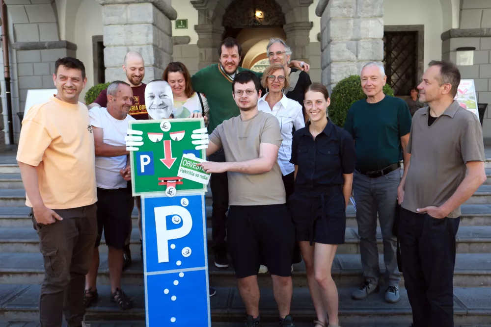 Referenduma o parkiri&scaron;čih ne bo, župan Janković umika novi odlok