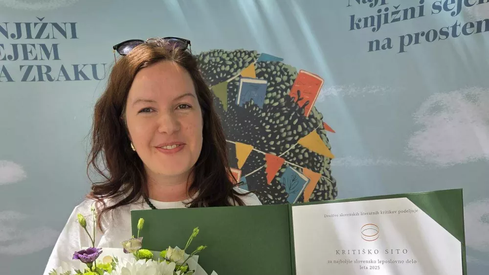  Dobitnica nagrade kritisko sito Ajda Bračič