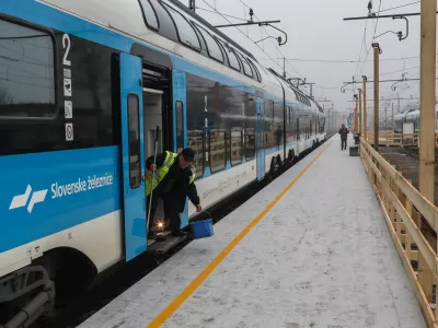 - Prometna in znakovna ureditev za začasne železni&scaron;ke tire in perone,- začasni tir,- Železni&scaron;ka postaja Ljubljana.-14.12.2025. - Prenova Železni&scaron;ke postaje Ljubljana.//FOTO: Bojan Velikonja