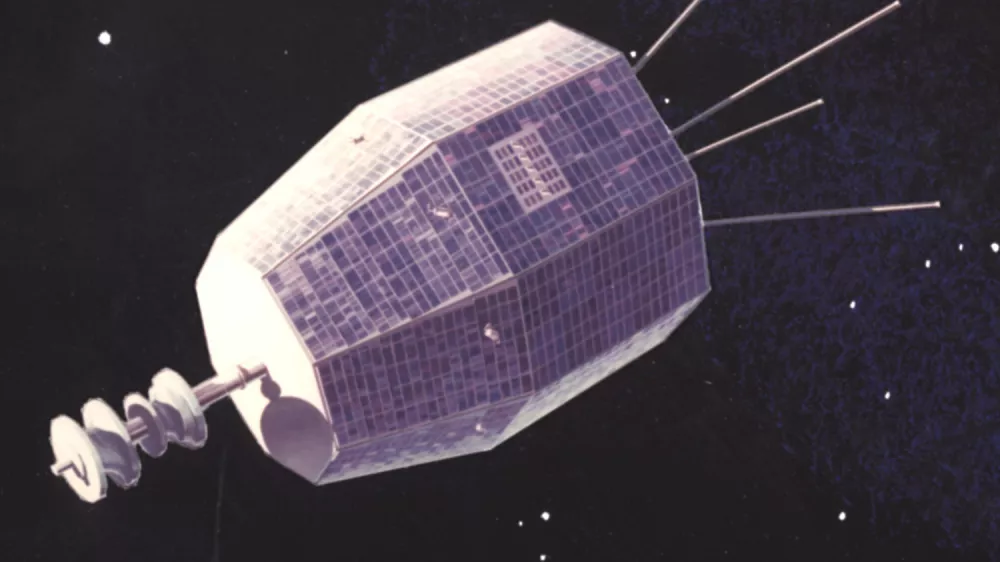 V orbito so poslali dva satelita Relay. / Foto: Wikipedia